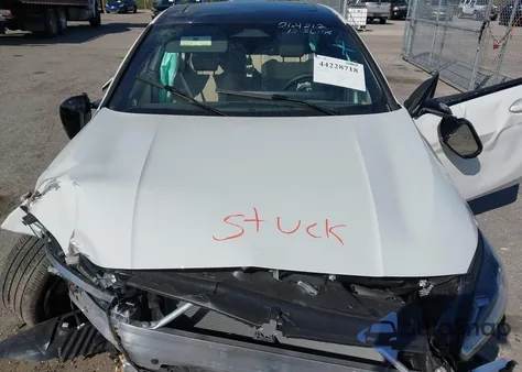 2026 BMW 228 Gran Coupe z USA, uszkodzony, nr VIN WBA83GG08T7U09638